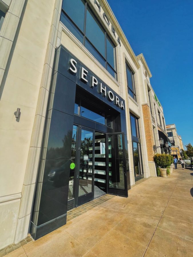 The+doors+of+Sephora+are+open+to+provide+all+the+new+items+in+the+month+of+October.