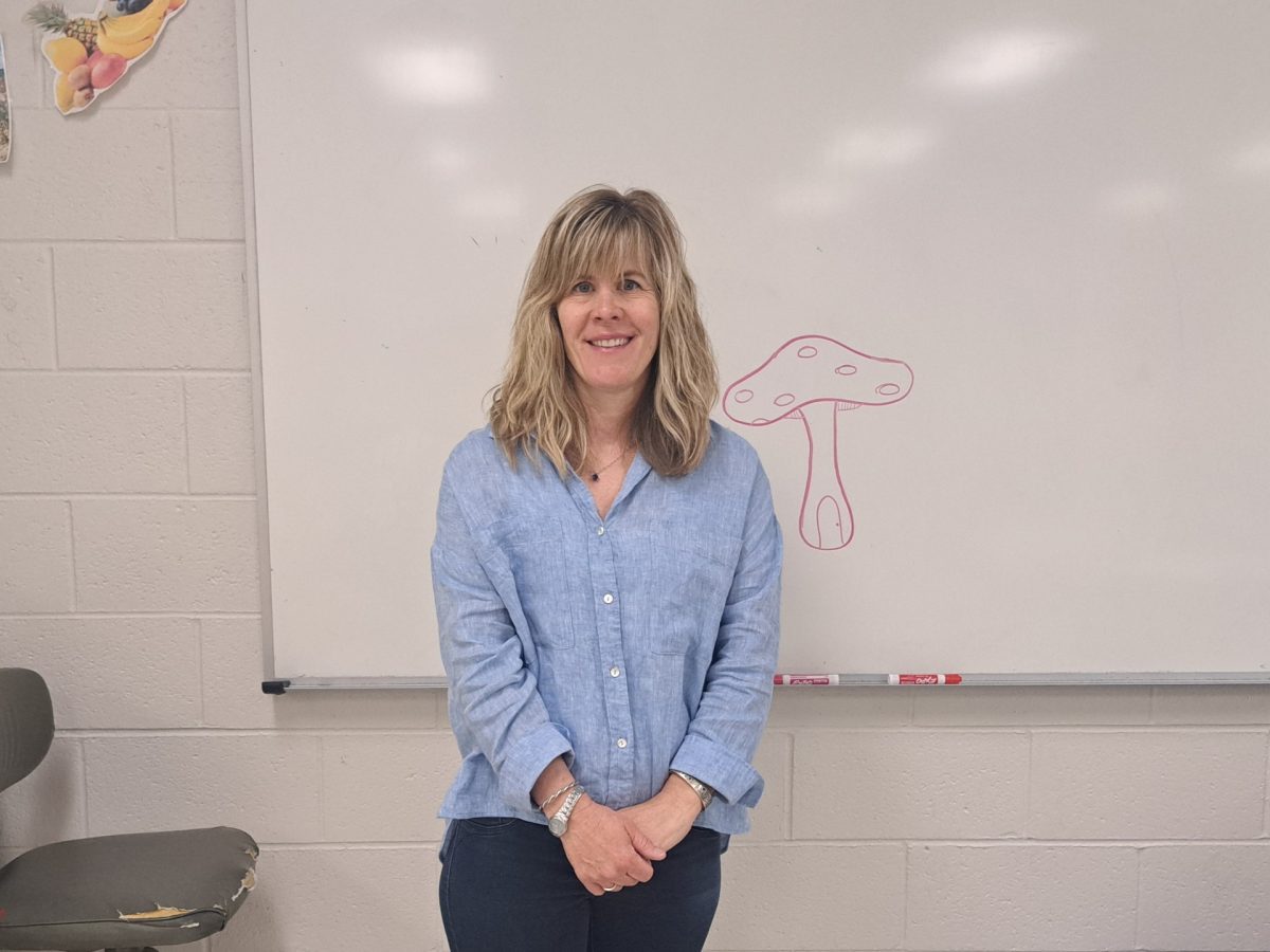 Jennifer Foster has been a science teacher at Eagle High for 13 years. She currently teaches AP Environmental Science and biology and is a student favorite throughout the school. 