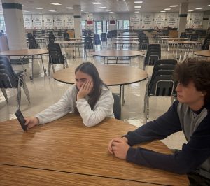 Juniors Birklie Smith and Charlie Moore experience the impacts of social media on their own mental health. Tiktok, Snapchat and Instagram posts consume their attention and often negatively affect their moods. Many teens at Eagle High go through this and it is important to spread awareness.  