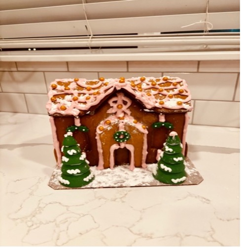 Ginger-flavored desserts and snacks are super popular during the Christmas season. Ginger snaps, gingerbread houses and ginger cookies are student favorites 