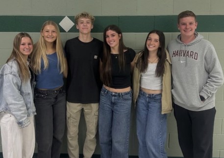 Juniors Hadley Smith, Berkley Jones, Jonah Gochnour and Ellie Davis prepare for the next year as Eagle High school's new historian, secretary and co-presidents. Sophomores Ella Schneider and Kado Kuchynka also prepare to be head communications and be treasurer. 